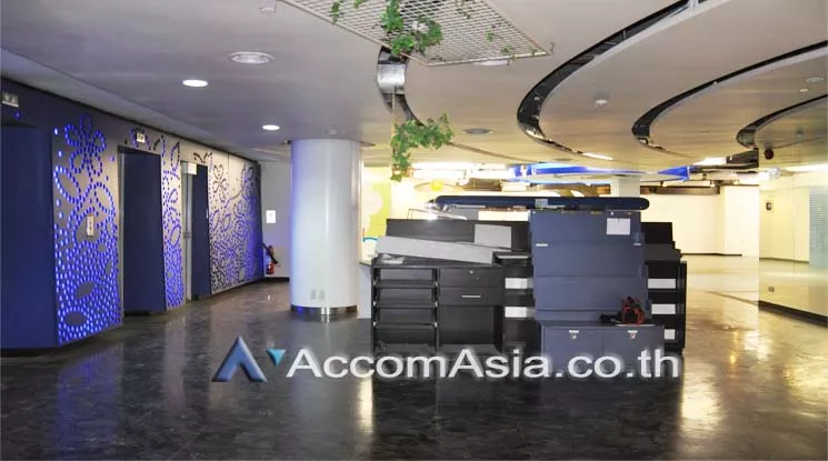 11  Office Space For Rent in Silom ,Bangkok BTS Surasak at Double A tower AA10632